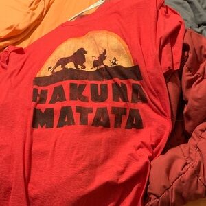 Red Hakuna Matata Graphic T-Shirt